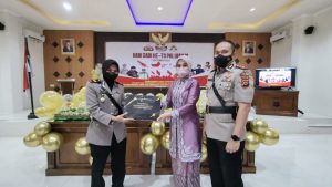 Di Hari Polwan Ke-73, Polres Tanjung Jabung Barat Potong Tumpeng