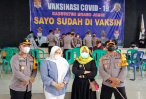 Bupati Muarojambi Tinjau Pelaksanaan Vaksinasi di Hari Kedua