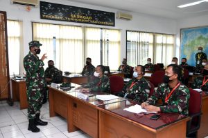 Komandan Seskoad Meninjau KKL Studi Wilayah Pertahanan Pasis Dikreg LXI Seskoad