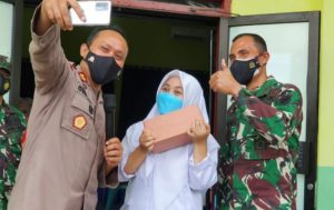 Sinergitas TNI-Polri Sukseskan Vaksinasi