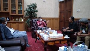 Ketua DPRD Provinsi Jambi Sambut Hangat PTI dan Ajak Bersinergi Membangun Teater