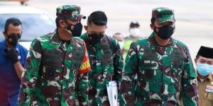 Pangdam II/Sriwijaya Dampingi Panglima TNI Tinjau Serbuan Vaksinasi Di Jambi