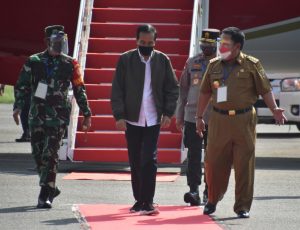 Pangdam II/Sriwijaya Sambut Presiden RI Joko Widodo di Bandara Internasional Radin Inten II Lampung