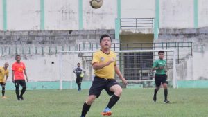 Anwar Sadat Saksikan Tanjab Barat Old Star vs Gubernu Jambi Old Star