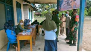 TNI Kawal Vaksinasi di Lima Titik