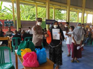 Polres Muarojambi Gelar Vaksinasi Massal 1500 Dosis dan Bagikan Sembako