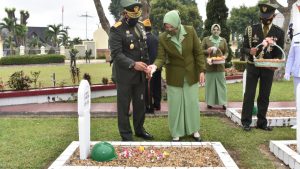 Sambut HUT TNI, Korem 042/Gapu Gelar Ziarah Nasional