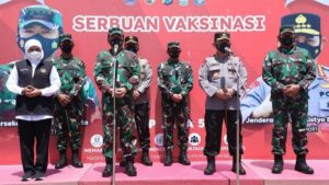 Tinjau Vaksinasi Massal di Jatim, Ini Kata Panglima TNI