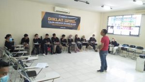Teater dan Prokes Covid-19 Menjadi Materi Ketua PTI di UKM Seni Aek Ngalir