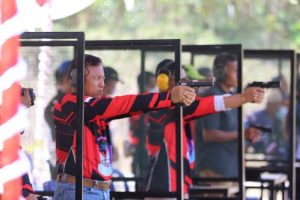 Kasdam II/Sriwijaya Brigjen TNI Gumuruh Winardjatmiko Juara 1 Lomba Tembak Walikota Cup HUT Ke-20 Kota Prabumulih