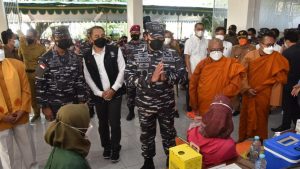 Serbuan Vaksin Maritim di Vihara dan Gereja Surabaya