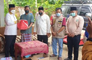 Berikan Bantuan, Maulana Sambangi Korban Kebakaran di Lingkar Selatan