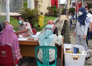 Vaksinasi Massal di Samsat Kota Jambi, Jasa Raharja Berikan Yankes Gratis