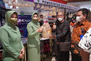 Ketua Persit KCK Koorcab Rem 042 Hadiri Pembukaan BUMDes EXPO Provinsi Jambi 2021