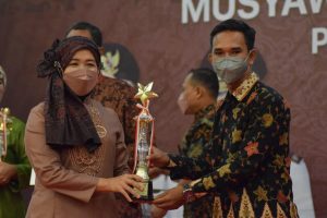 Hj. Hesti Haris Lantik Pengurus Dekranasda Provinsi Jambi Masa Bakti Tahun 2021-2024