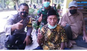 Babinsa Gencar Ajak Warga Vaksin