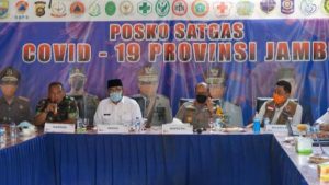 Danrem 042/Gapu Hadiri Rapat Evaluasi Antisipasi Lonjakan Penularan Kasus Covid-19 Akibat Libur Nataru