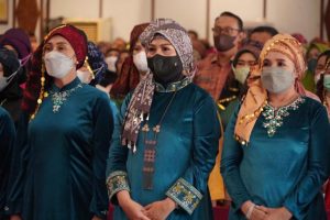 Ketua Persit KCK Koorcab Rem 042 Hadiri Peringatan Hari Ibu ke-93