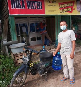 Isi Ulang Air Bersih, Bertahan Ditengah Pandemi