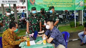 TNI Gelar Vaksinasi “Booster” Di Rumkit Dr Bratanata Jambi