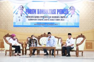 Bupati Hadiri Forum konsultasi Publik RKPD Tanjab Barat Tahun 2023