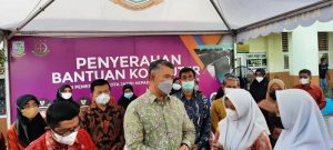 Pemkot Jambi Berikan Bantuan 10 Unit Komputer Kepada SMA Adhyaksa