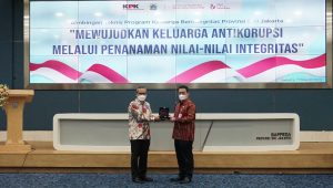 Tanamkan Nilai Integritas, KPK Bimtek Keluarga Berintegritas bersama Pejabat