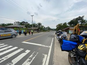 Pengamanan Jalur Rombongan Moge, Polres Tanjab Barat Turunkan Personel