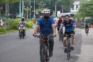 Jaga Kebugaran Tubuh, Danrem 042 Gapu Gowes Bersama Anggota