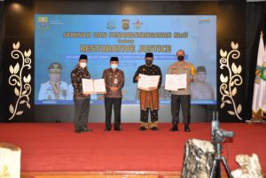 Al Haris Apresiasi LAM Selesaikan Masalah Melalui Hukum Adat