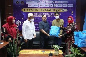 PWI & IKWI Berbagi Dalam Harmoni Ramadhan 1443 H