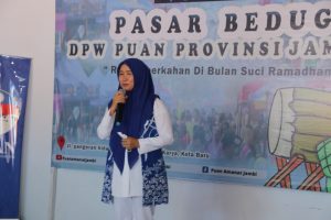 Hesti Ajak Puan Berbagi Kebaikan Pada Bulan Ramadhan