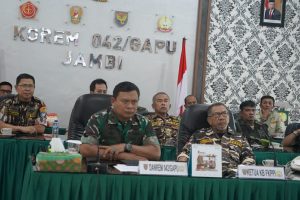 Danrem 042/Gapu Ikuti Komsos Bersama KBT Tingkat Pusat Secara Vicon