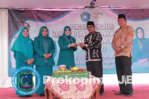 Anwar Sadat Hadiri Puncak Peringatan HKG PKK Ke-50