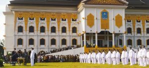 Gubernur Ingatkan Kades, Jangan Ganti Istri