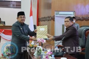 Anwar Sadat Hadiri Rapat Paripurna Keempat DPRD