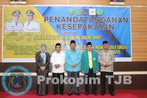 Bangun Kerja Sama, Bupati Tandatangani MoU Dua Perguruan Tinggi, Kemenag Dan Pengadilan Agama