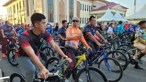 500 Peserta Meriahkan Fun Bike Hut Bhayangkara Ke- 76 Polres Tanjab Barat
