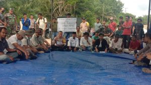 Warga Desa Sekampil Kabupaten Bungo ‘Blokir’ Jalan untuk Aktivitas Angkutan Sawit dan CPO