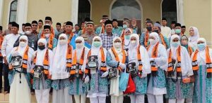 Bupati Lepas Jemaah Calon Haji Tanjabtim