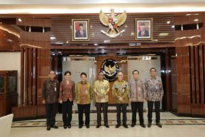 OJK Bertemu Menkopolhukam Perkuat Kerja Sama Penegakan Hukum di Sektor Jasa Keuangan