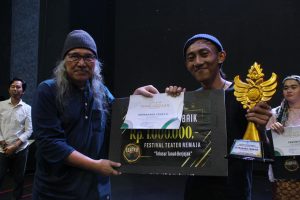 Zander Subagja Sutradara Terbaik Festival Teater “Telusur Tanah Berjejak” di Taman Budaya Jambi, Berikut Para Pemenang