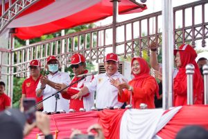 Ribuan Masyarakat Jambi Antusias Saksikan Pawai Pembangunan