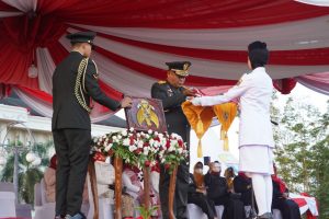 Danrem 042/Gapu Pimpin Upacara Penurunan Bendera Sang Merah Putih