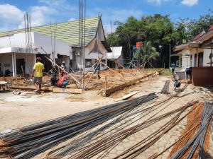 Rekanan Proyek Gedung Puskesmas Jembatan Mas Diduga Abaikan K3