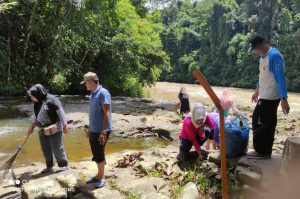 Diskominfo Merangin ‘Dorong’ Geopark Lolos UGG Setiap Hari Goro di Kawasan Air Terjun Mengkaring