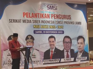 Gubernur Jambi Berpesan Kepada Pengurus SMSI Jambi Setelah Dilantik, Tingkatkan Profesional Bekerja