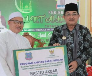 Bupati Hadiri Peringatan Haul MT. AL Hidayah Desa Teluk Sialang