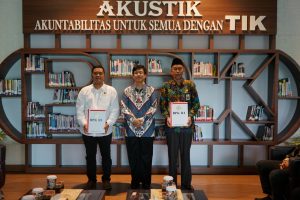 BPK Serahkan LHP DTT atas Kepatuhan Pengelolaan Pendapatan dan Belanja RSUD K.H. Daud Arif Kabupaten Tanjab Barat 2022