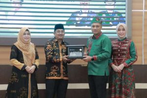 Bupati Tanjab Barat Hadiri Malam Pisah Sambut Kapolres Tanjab Barat